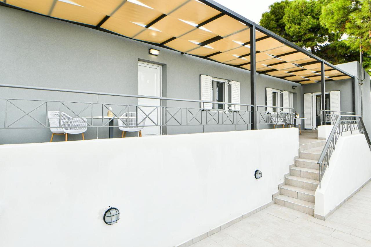 Koukounari Luxury Apartments Vathí エクステリア 写真