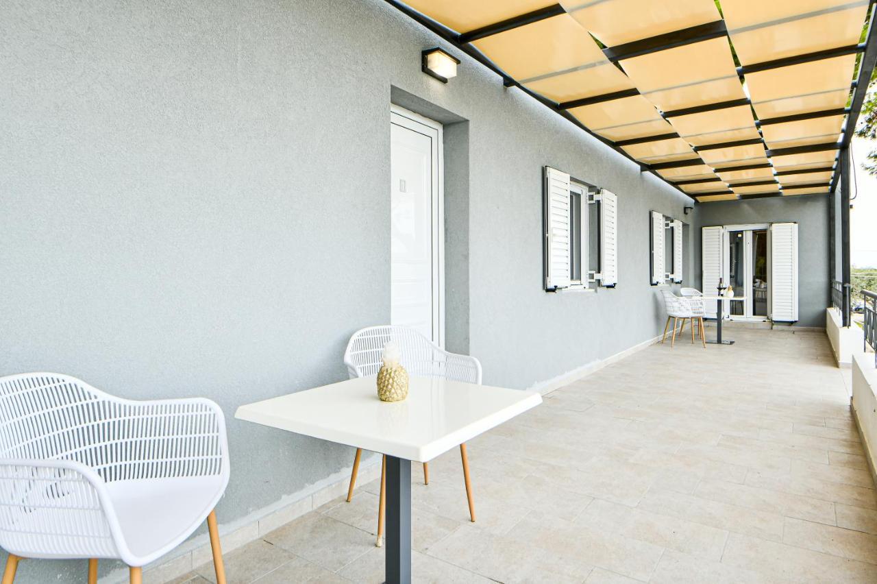 Koukounari Luxury Apartments Vathí エクステリア 写真